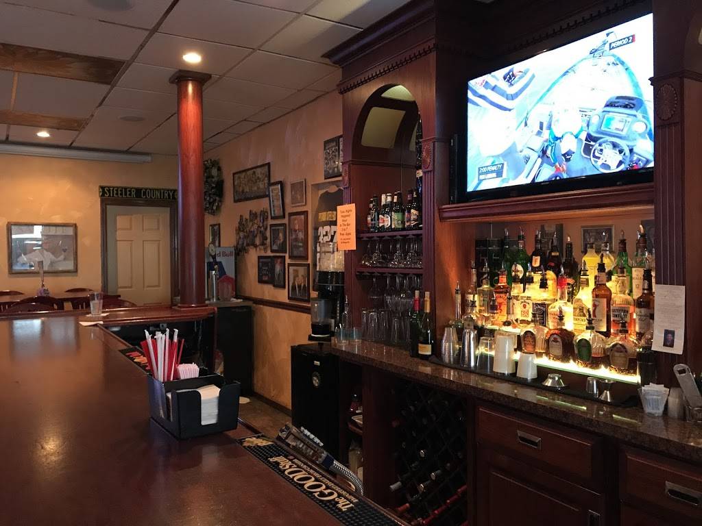 Gallos Italian Villa | restaurant | 2420 Wilmington Rd, New Castle, PA 16105, USA | 7246569280 OR +1 724-656-9280