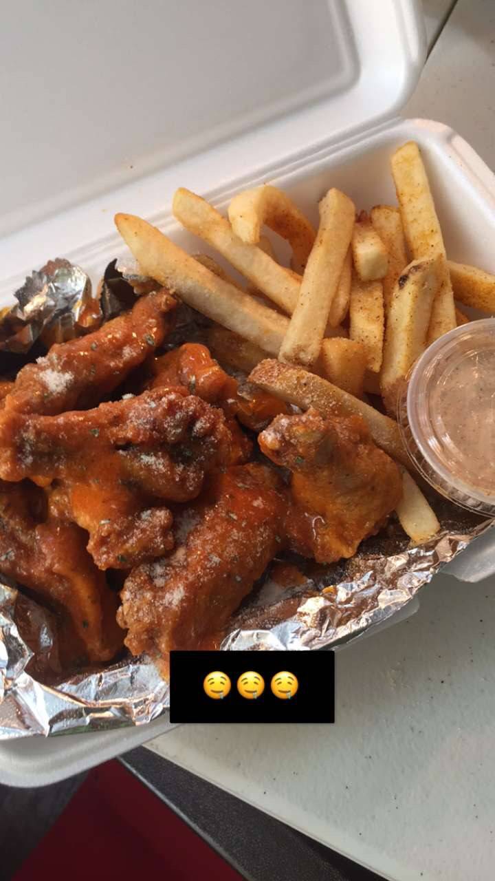 Jay’s Wings & Tingz | restaurant | 611 Francis St, Waycross, GA 31501, USA | 9123871744 OR +1 912-387-1744