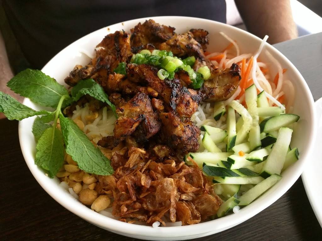 Simply Pho | restaurant | 23775 El Toro Rd, Lake Forest, CA 92630, USA | 9494468333 OR +1 949-446-8333