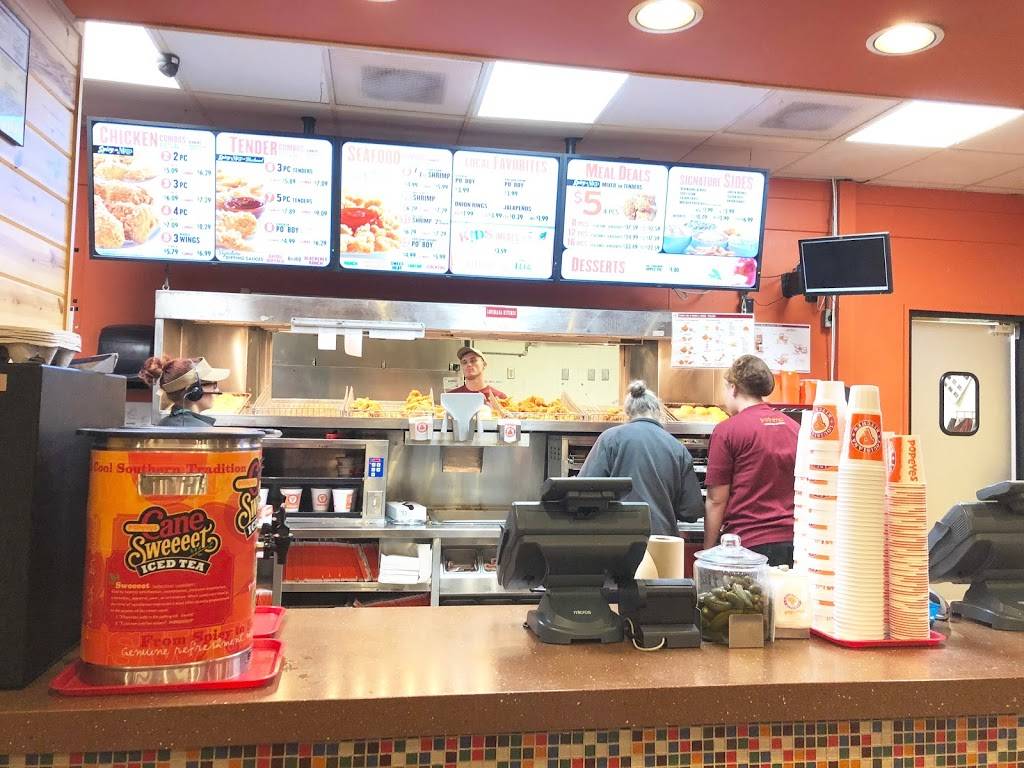 Popeyes Louisiana Kitchen | restaurant | 2702 Louisiana 30 W, Gonzales, LA 70737, USA | 2256477119 OR +1 225-647-7119