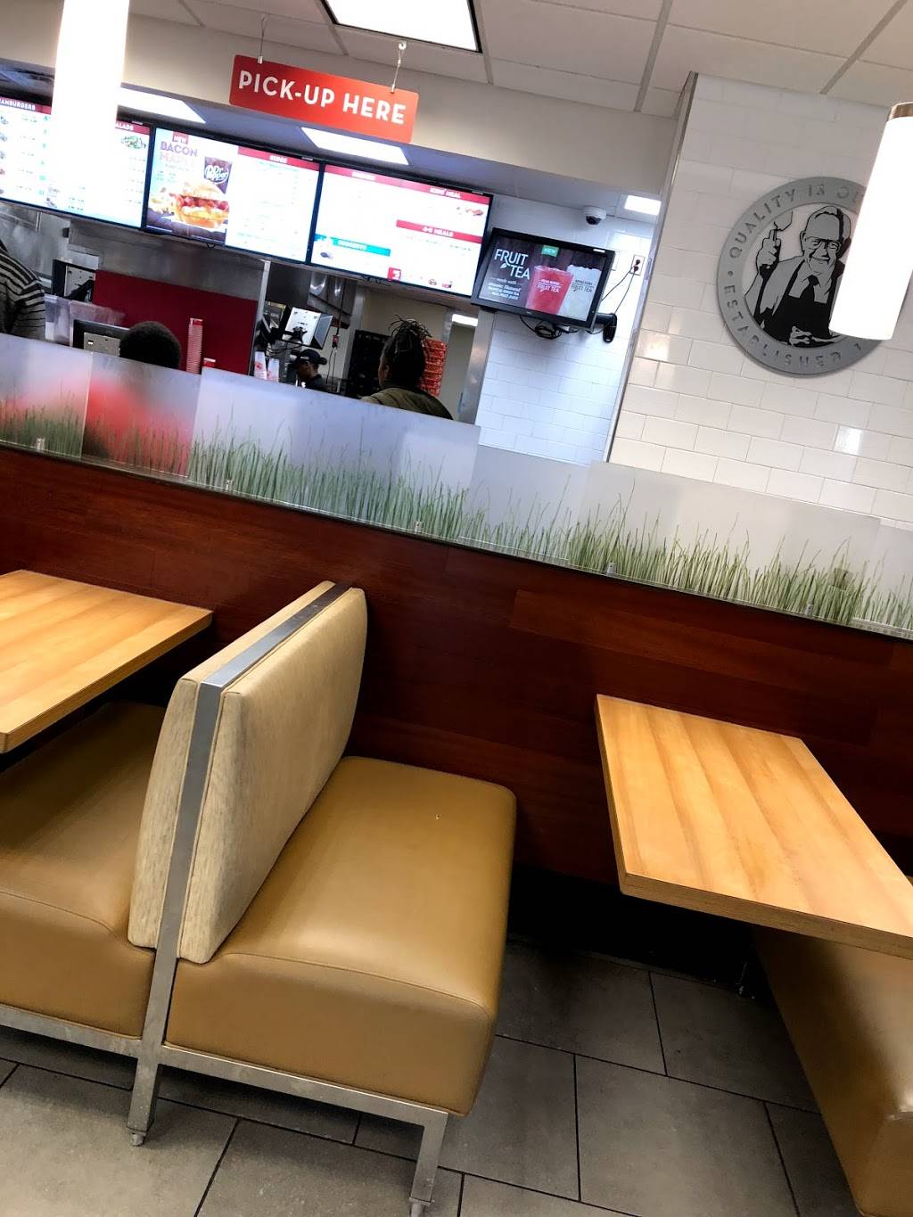 Wendys | restaurant | 1025 Ralph David Abernathy Blvd, Atlanta, GA 30310, USA | 4047525744 OR +1 404-752-5744