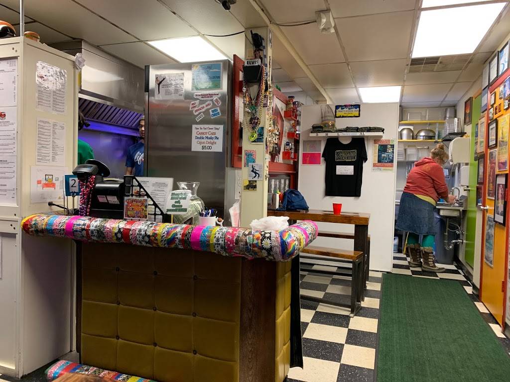 Tommys Burger Stop | restaurant | 1106 W 29th Pl, Anchorage, AK 99503, USA | 9075615696 OR +1 907-561-5696