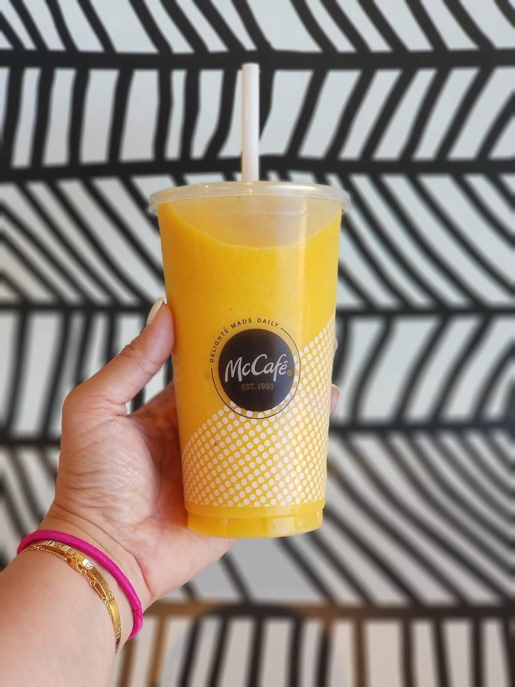 McDonalds | cafe | 10703 Westheimer Rd, Houston, TX 77042, USA | 7137801103 OR +1 713-780-1103