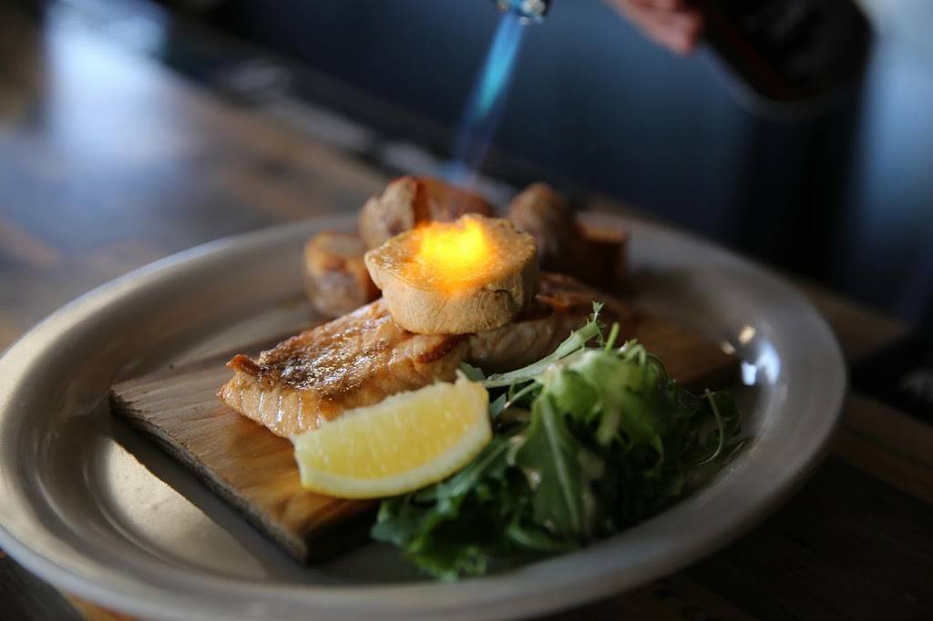 Triskeles | restaurant | 1801 S 3rd St, Milwaukee, WI 53204, USA | 4148375950 OR +1 414-837-5950