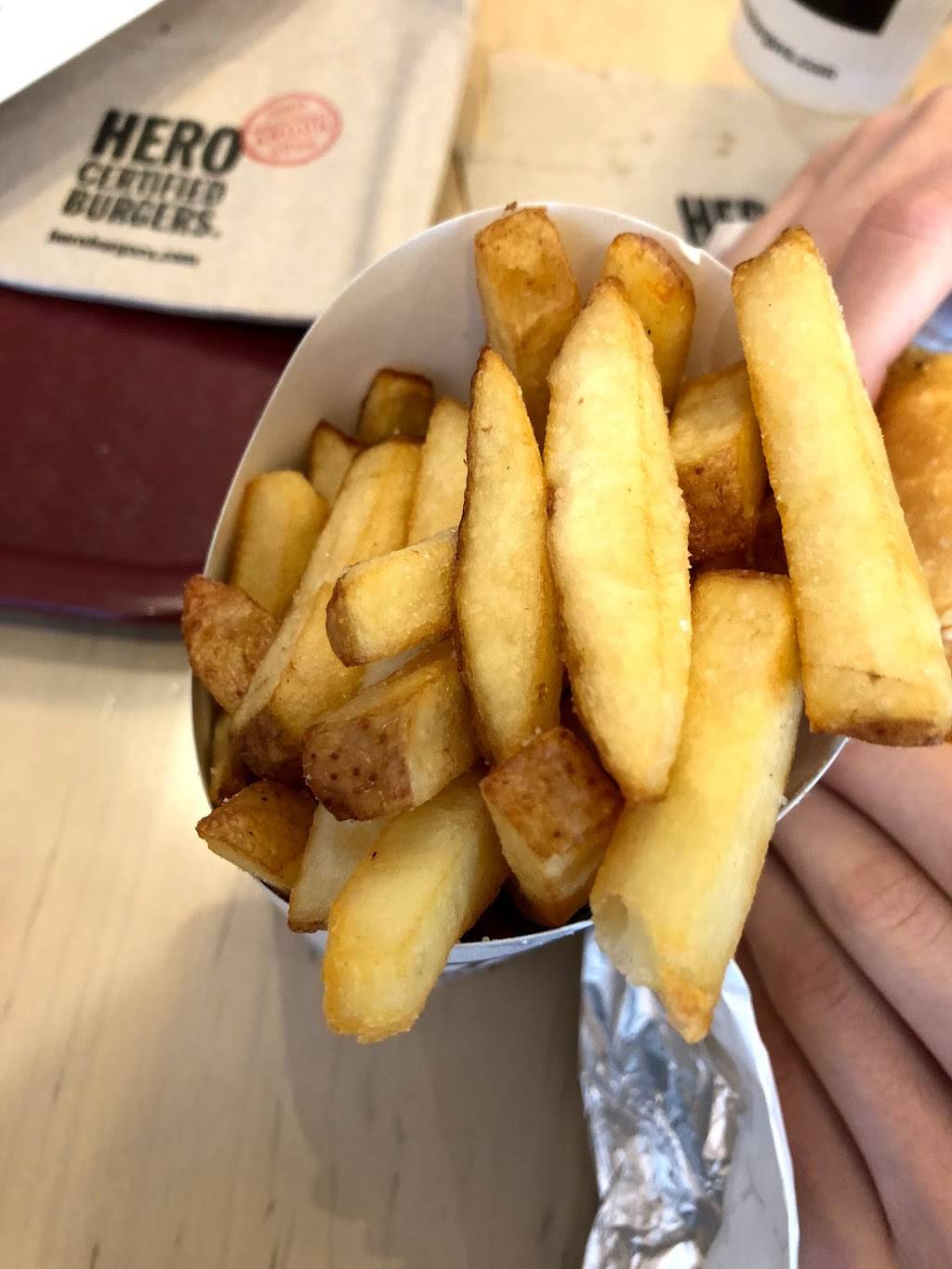 Hero Certified Burgers | restaurant | 15340 Bayview Ave b6, Aurora, ON L4G 7J1, Canada | 9057273218 OR +1 905-727-3218