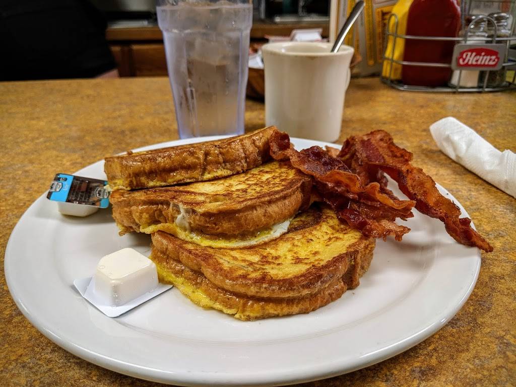 The Chuckwagon | restaurant | 7400 Main St, Mackinac Island, MI 49757, USA | 9068470019 OR +1 906-847-0019