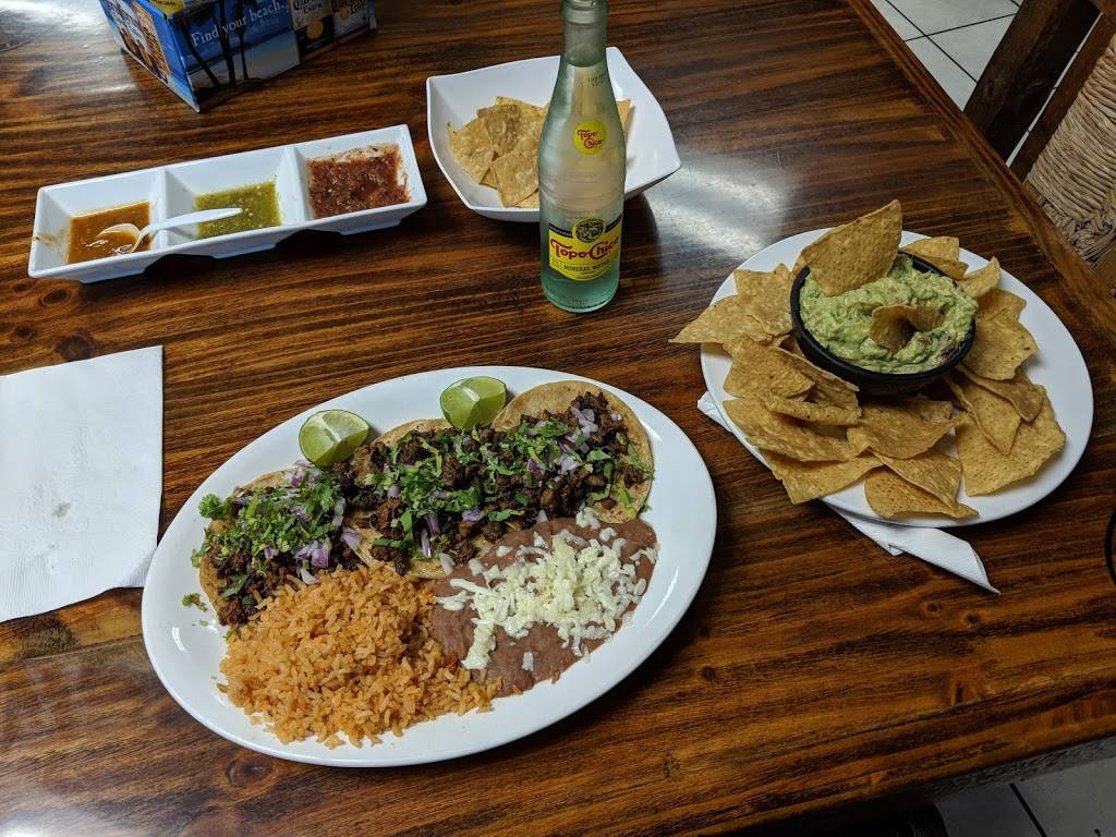 Puerto Escondido | restaurant | 509 N Chicago St, Joliet, IL 60432, USA | 8157275150 OR +1 815-727-5150