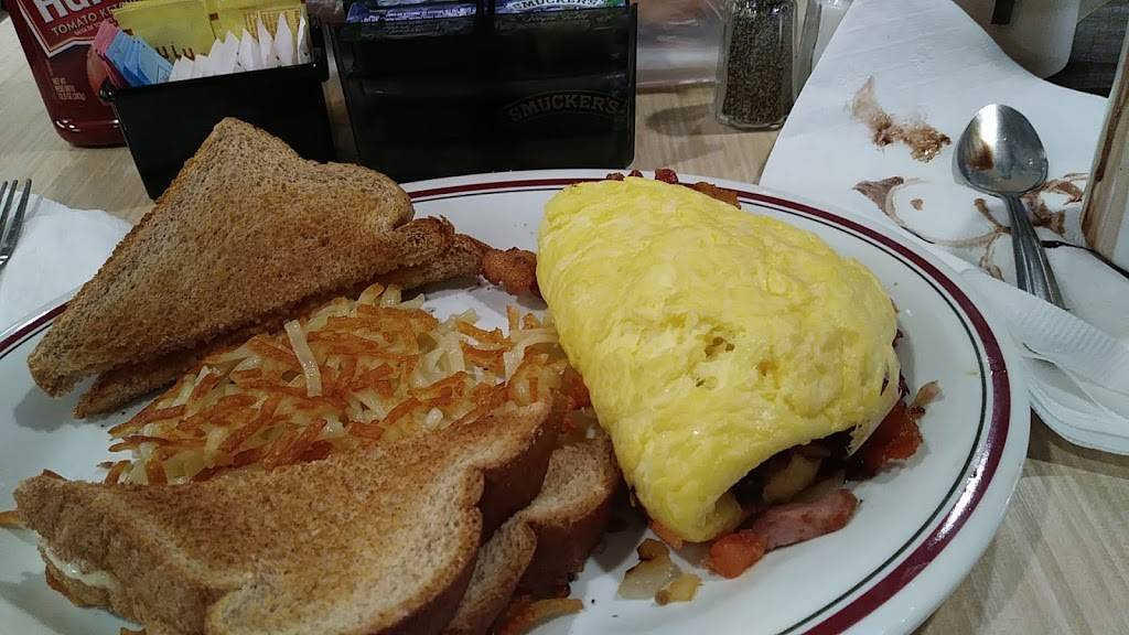 Huddle House | meal takeaway | 1800 S Main St, Farmville, VA 23901, USA | 4343323027 OR +1 434-332-3027