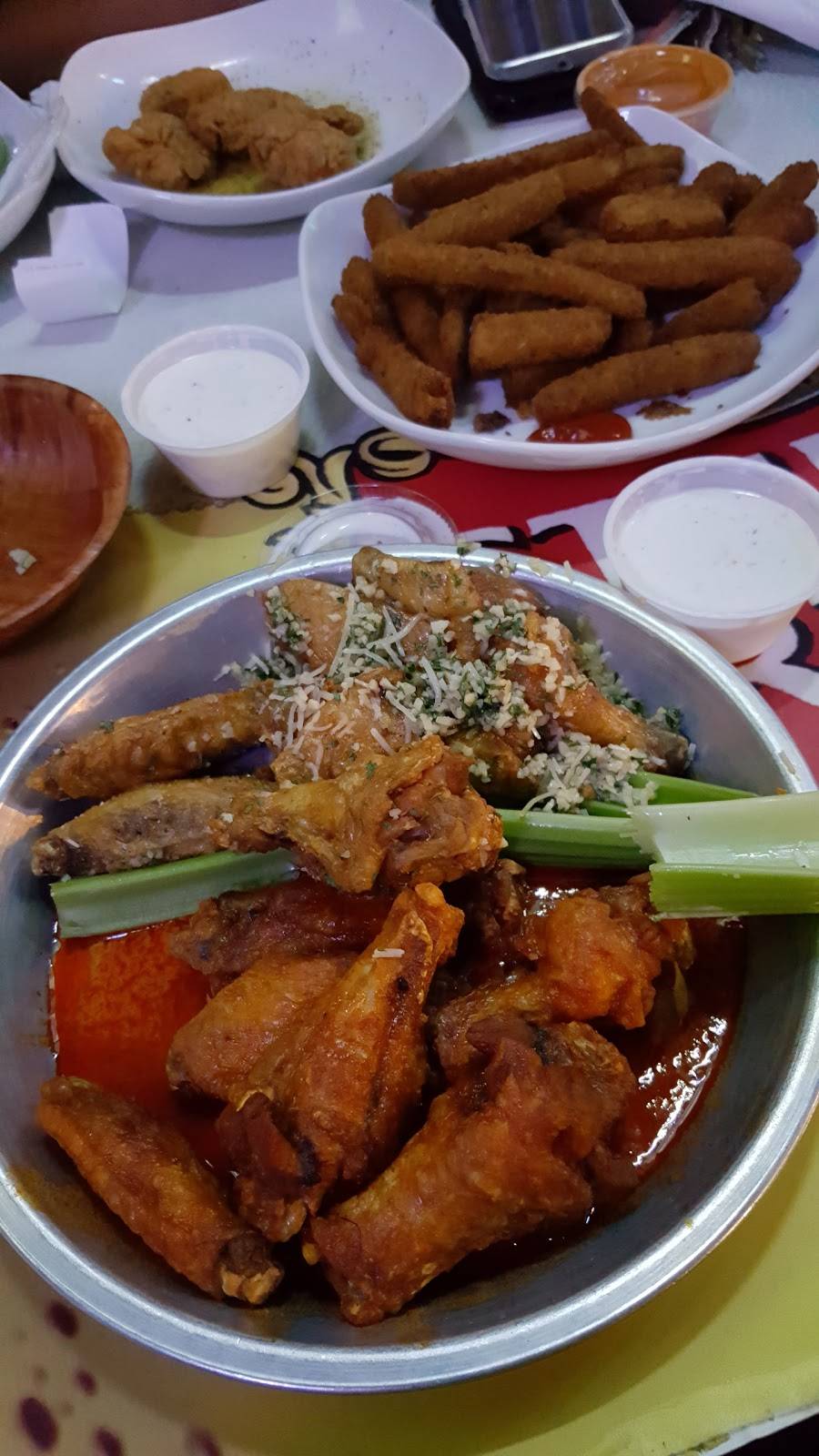 Coachs Sports Bar & Grill | restaurant | 43451 Gadsden Ave, Lancaster, CA 93534, USA | 6619428919 OR +1 661-942-8919