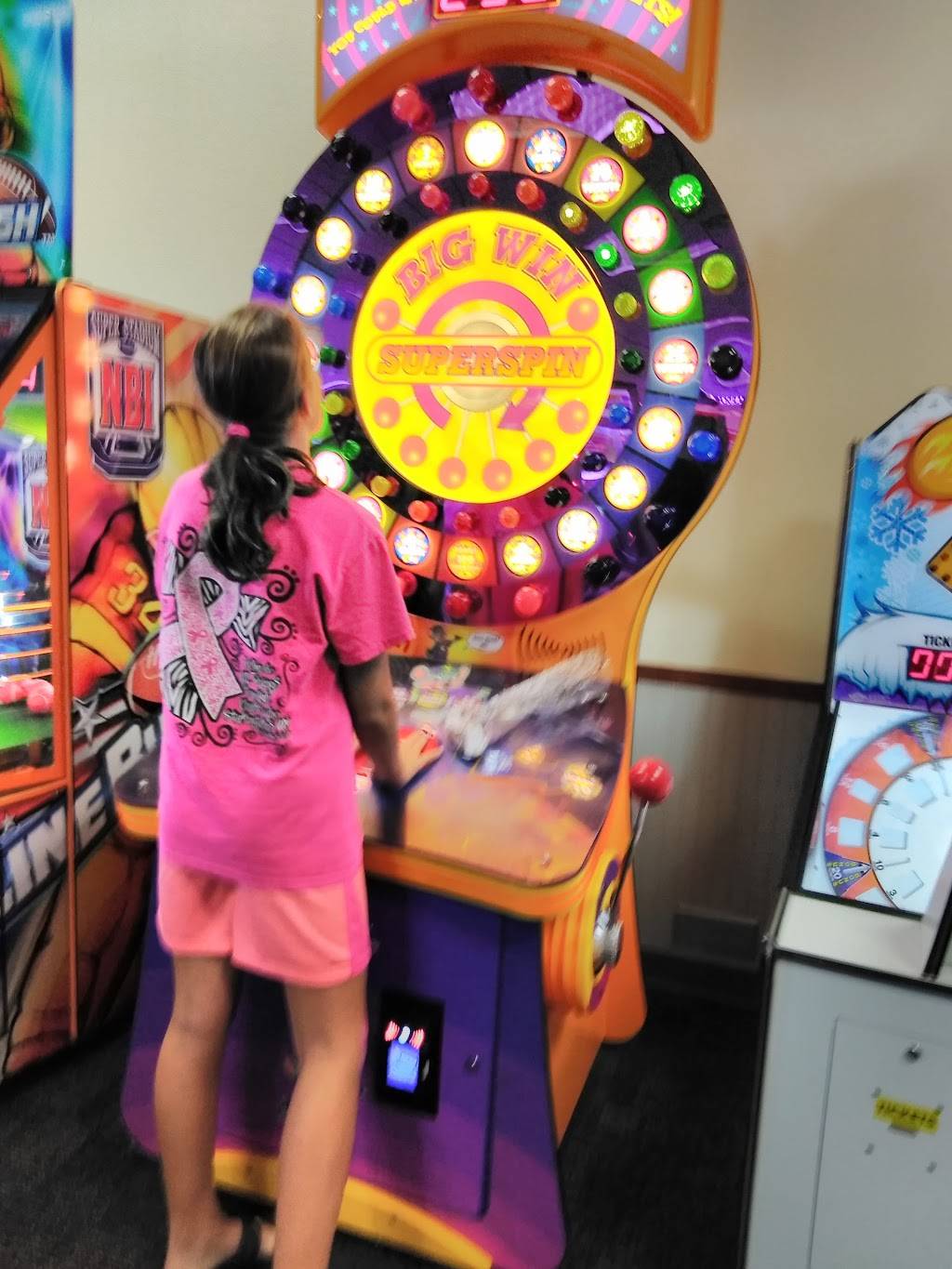 Chuck E. Cheese | restaurant | 1726 NW 82nd St Bldg A, Lawton, OK 73505, USA | 5802505702 OR +1 580-250-5702