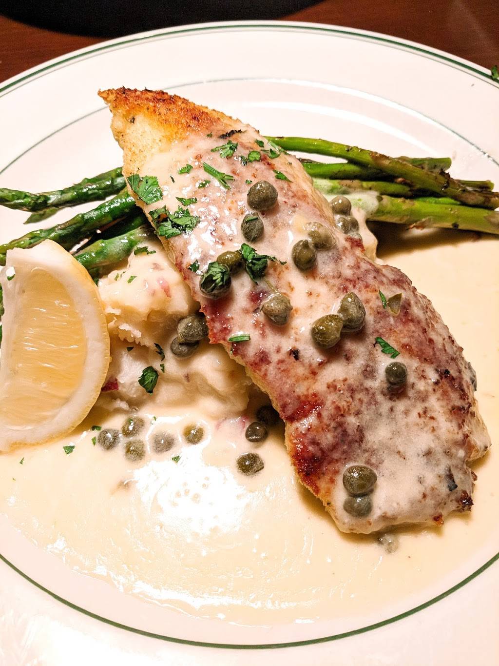 Big Fish Grill | restaurant | 10426 Northup Way, Kirkland, WA 98033, USA | 4258272722 OR +1 425-827-2722