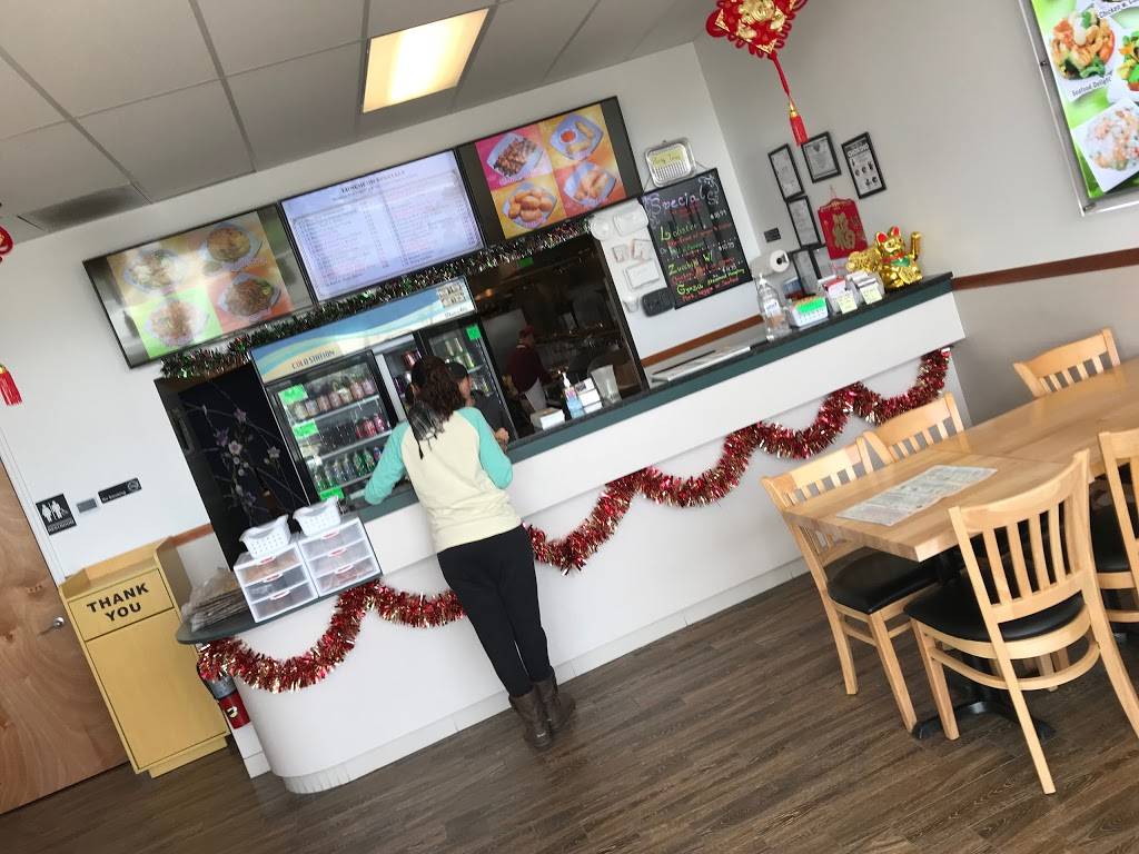 East Wok | restaurant | 2002 FL-19, Tavares, FL 32778, USA | 3527429010 OR +1 352-742-9010