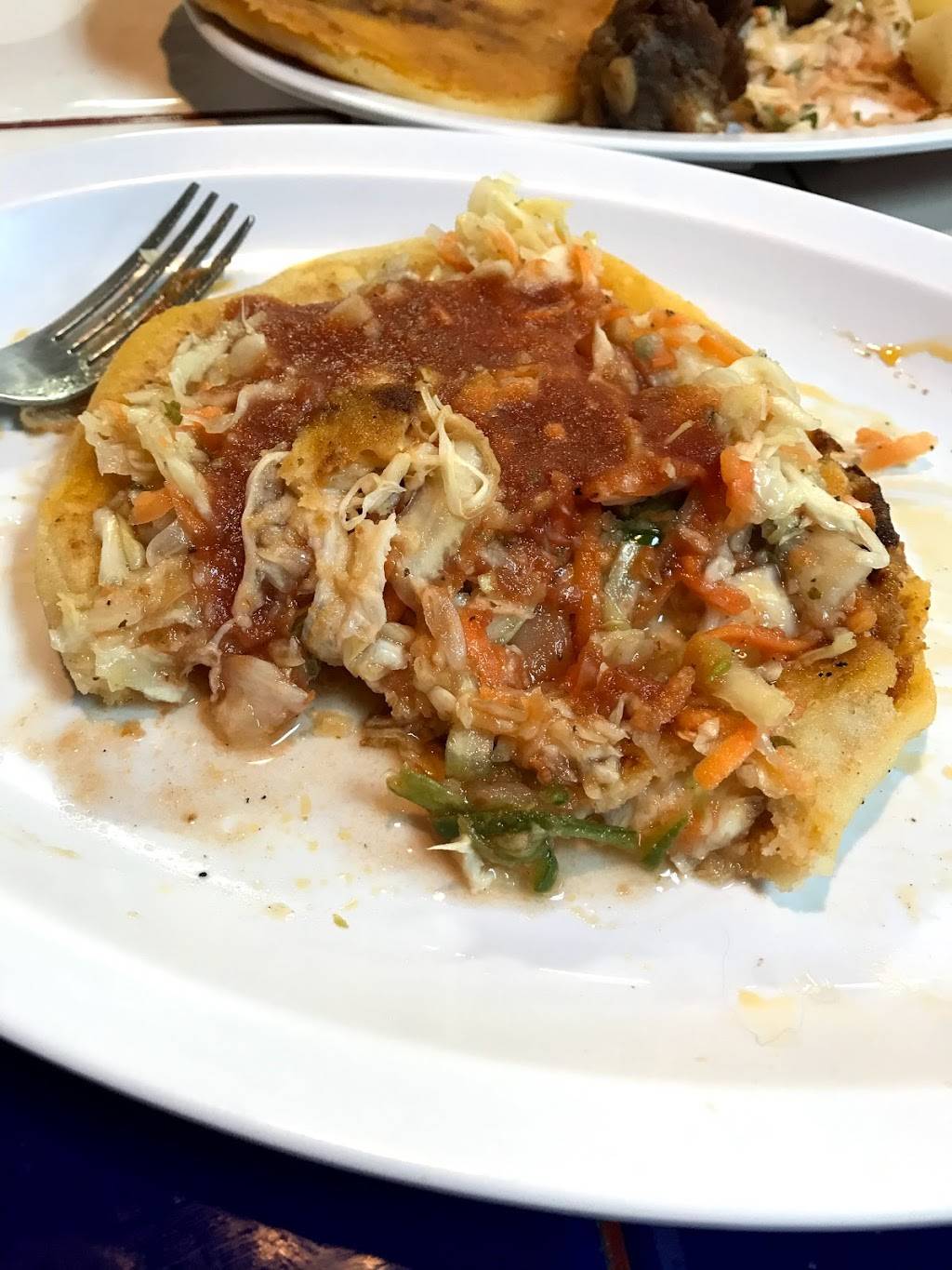 Restaurante y pupuseria las comadres LLC | restaurant | 2747 Clyde Park Ave SW, Wyoming, MI 49509, USA | 6168053341 OR +1 616-805-3341