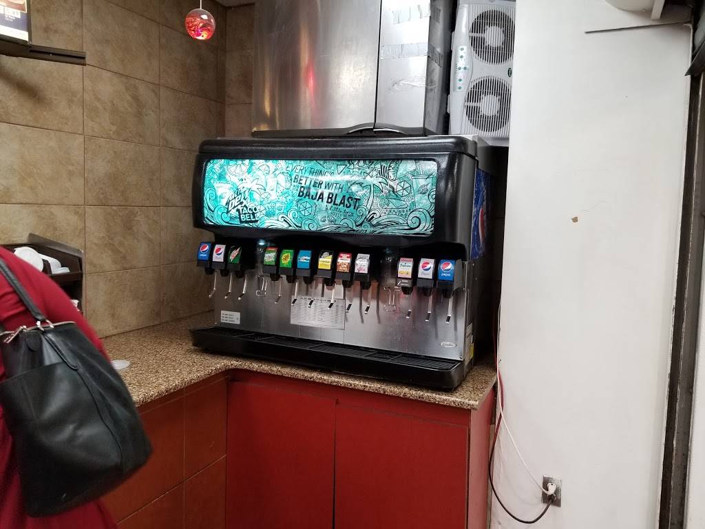 Taco Bell | restaurant | 1501 John F Kennedy Blvd, Philadelphia, PA 19102, USA | 2155682044 OR +1 215-568-2044