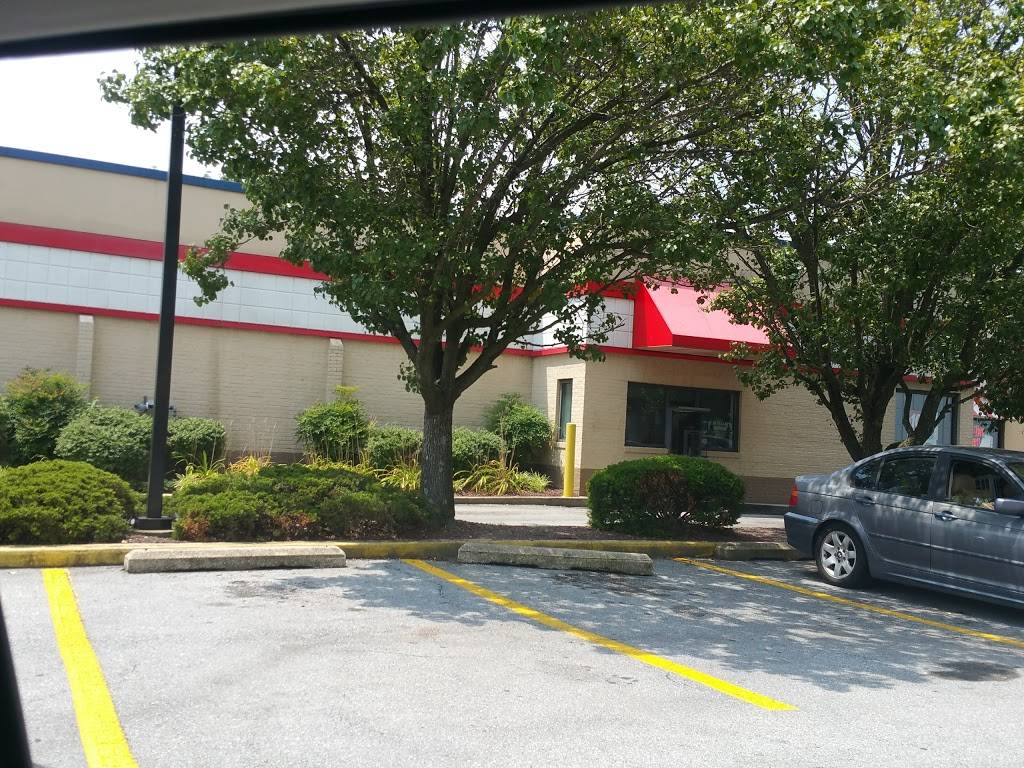 KFC | restaurant | 112 N Dupont Hwy, New Castle, DE 19720, USA | 3023228075 OR +1 302-322-8075