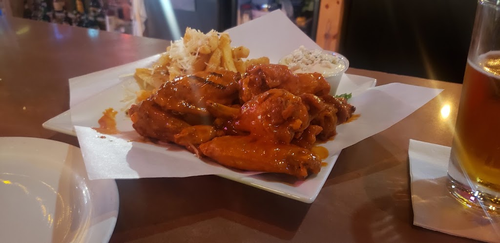 The Lodge Sports Bar & Grill | restaurant | 857 E White Mountain Blvd, Pinetop, AZ 85935, USA | 9283584602 OR +1 928-358-4602