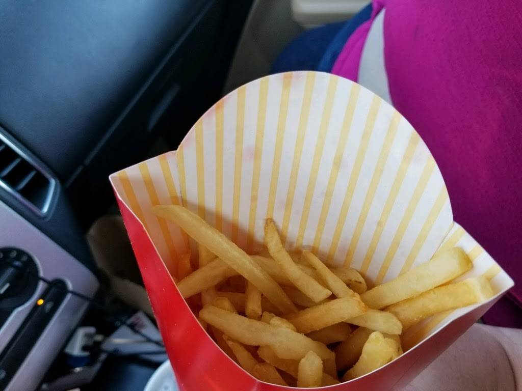 McDonalds | cafe | 1610 E Peoria St, Paola, KS 66071, USA | 9132949395 OR +1 913-294-9395