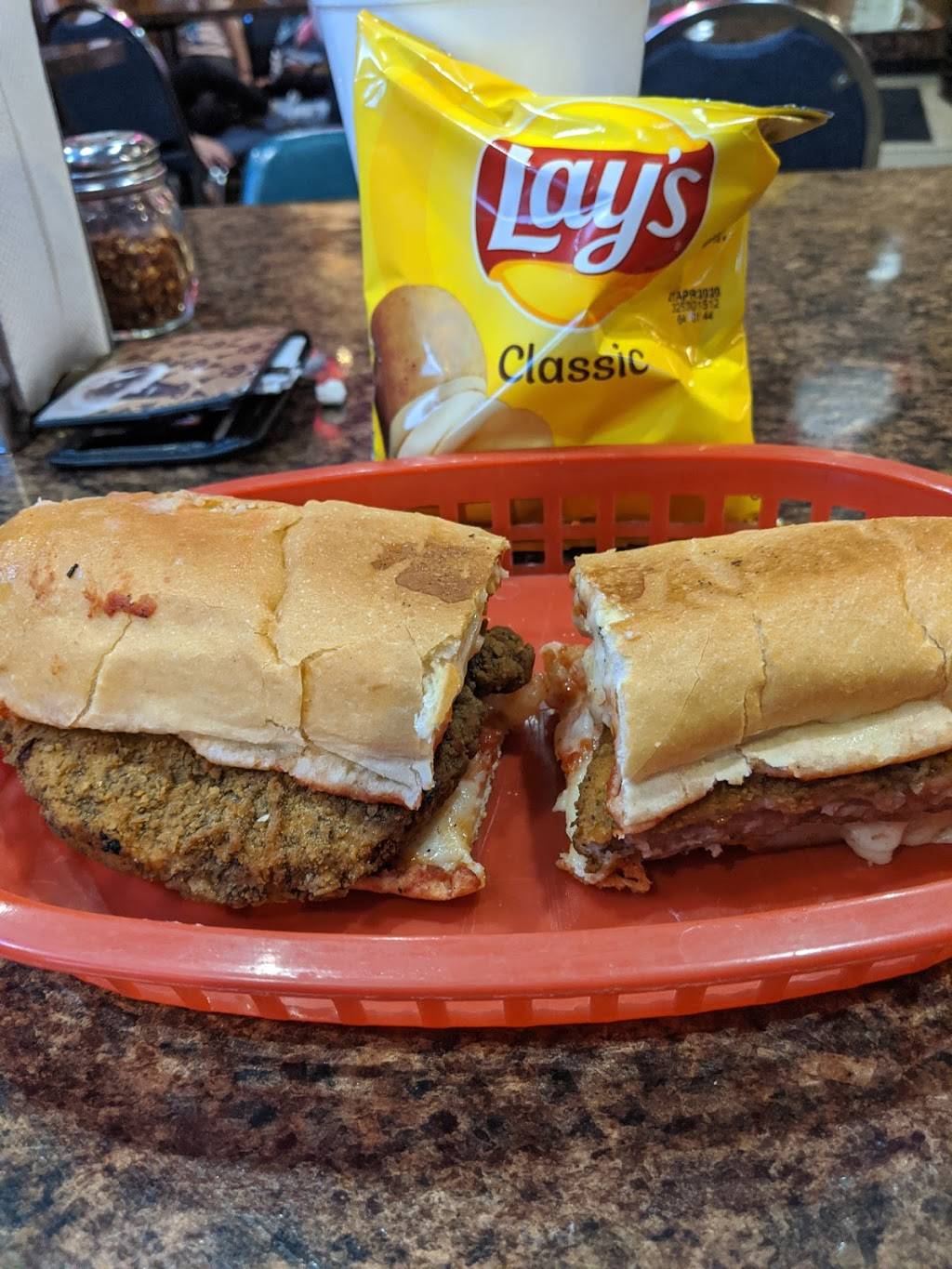 Leos Pizza | restaurant | 408 NW Englewood Rd, Kansas City, MO 64118, USA | 8164536666 OR +1 816-453-6666