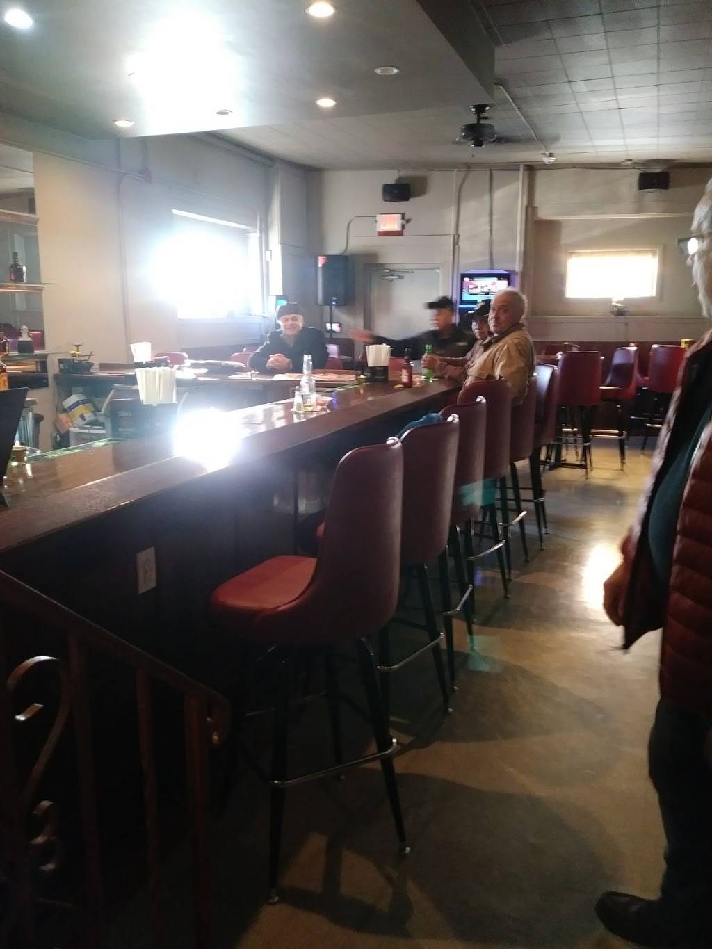 La Colombiana Bar & Grill | restaurant | 477 Dexter St, Central Falls, RI 02863, USA | 5083693530 OR +1 508-369-3530