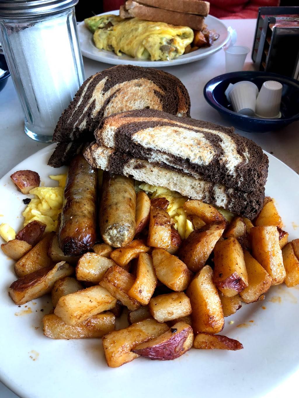 Betsys Diner | restaurant | 457 Main St, Falmouth, MA 02540, USA | 5085400060 OR +1 508-540-0060