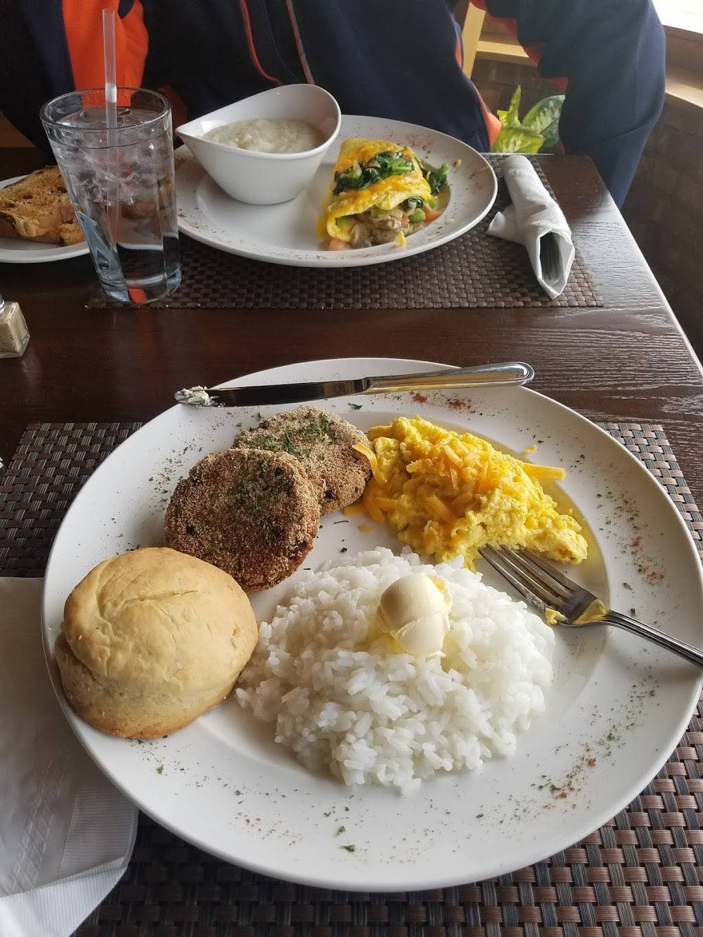 Corner Spot Cafe | restaurant | 1825 Roosevelt Rd, Broadview, IL 60155, USA | 7088655552 OR +1 708-865-5552