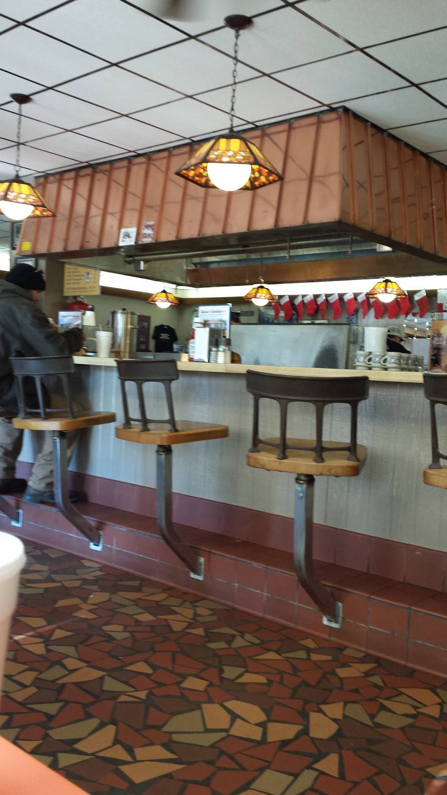 Rubens Restaurant | restaurant | 5000 Riverside Dr, Danville, VA 24541, USA | 4348222013 OR +1 434-822-2013