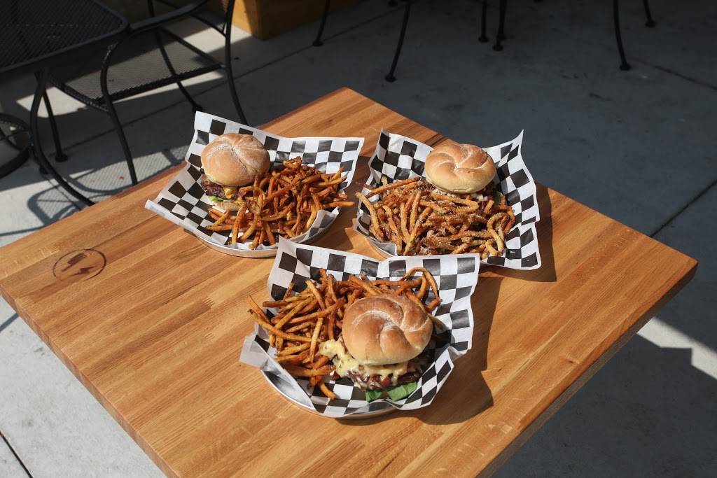 Honest Abes Burgers & Freedom | restaurant | 840 N 70th St, Lincoln, NE 68505, USA | 4022619860 OR +1 402-261-9860