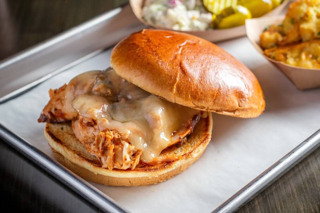 County Barbeque | restaurant | 1352 W Taylor St, Chicago, IL 60607, USA | 3122650836 OR +1 312-265-0836