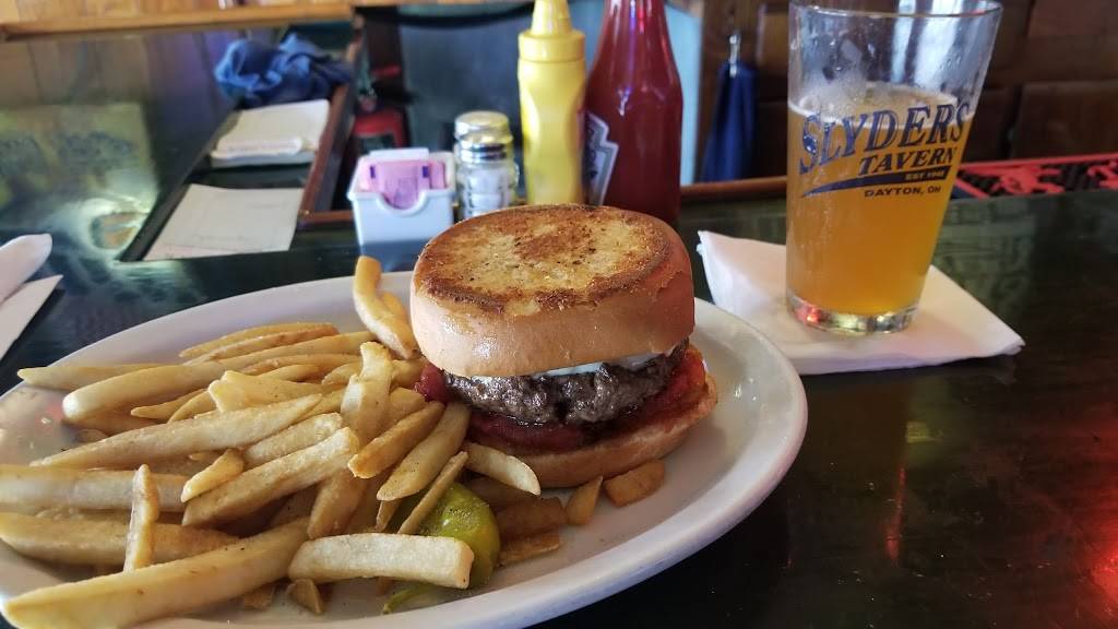 Slyders Tavern | restaurant | 836 Watervliet Ave, Dayton, OH 45420, USA | 9372581222 OR +1 937-258-1222