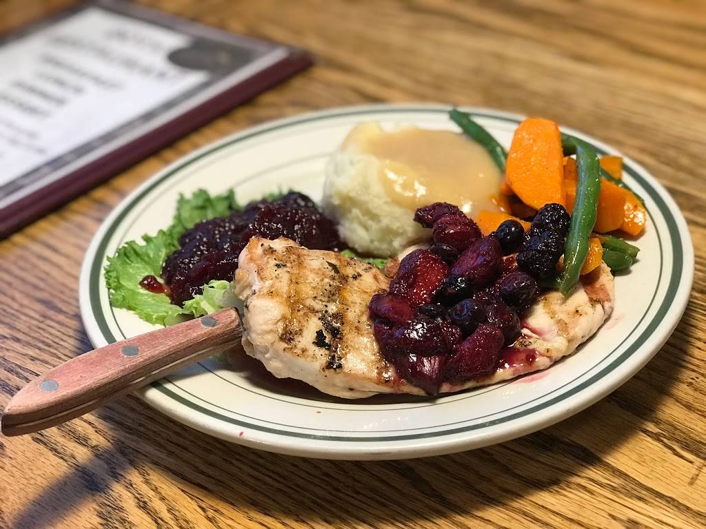 Dots | restaurant | 3 W Main St, Wilmington, VT 05363, USA | 8024647284 OR +1 802-464-7284