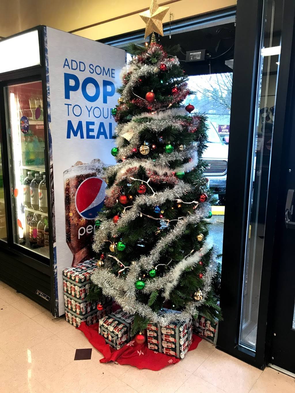 Papa Murphys Take N Bake Pizza | meal takeaway | 10917 NE Fourth Plain Blvd, Vancouver, WA 98662, USA | 3608920633 OR +1 360-892-0633