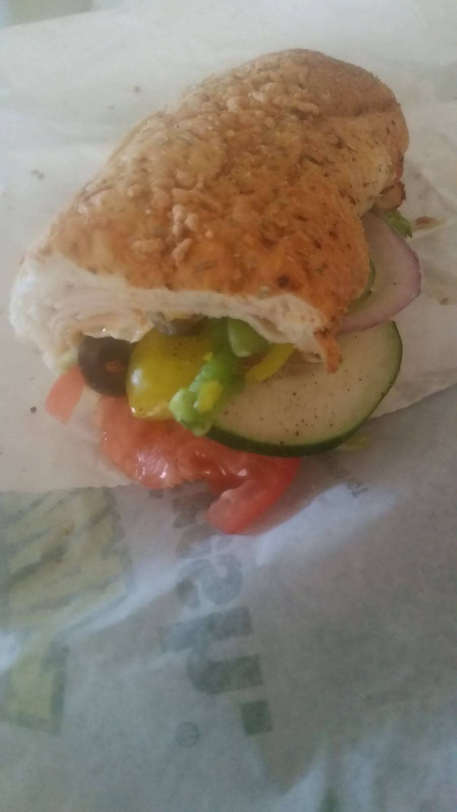 Subway | restaurant | 130 12th St, Marysville, CA 95901, USA | 5307439920 OR +1 530-743-9920