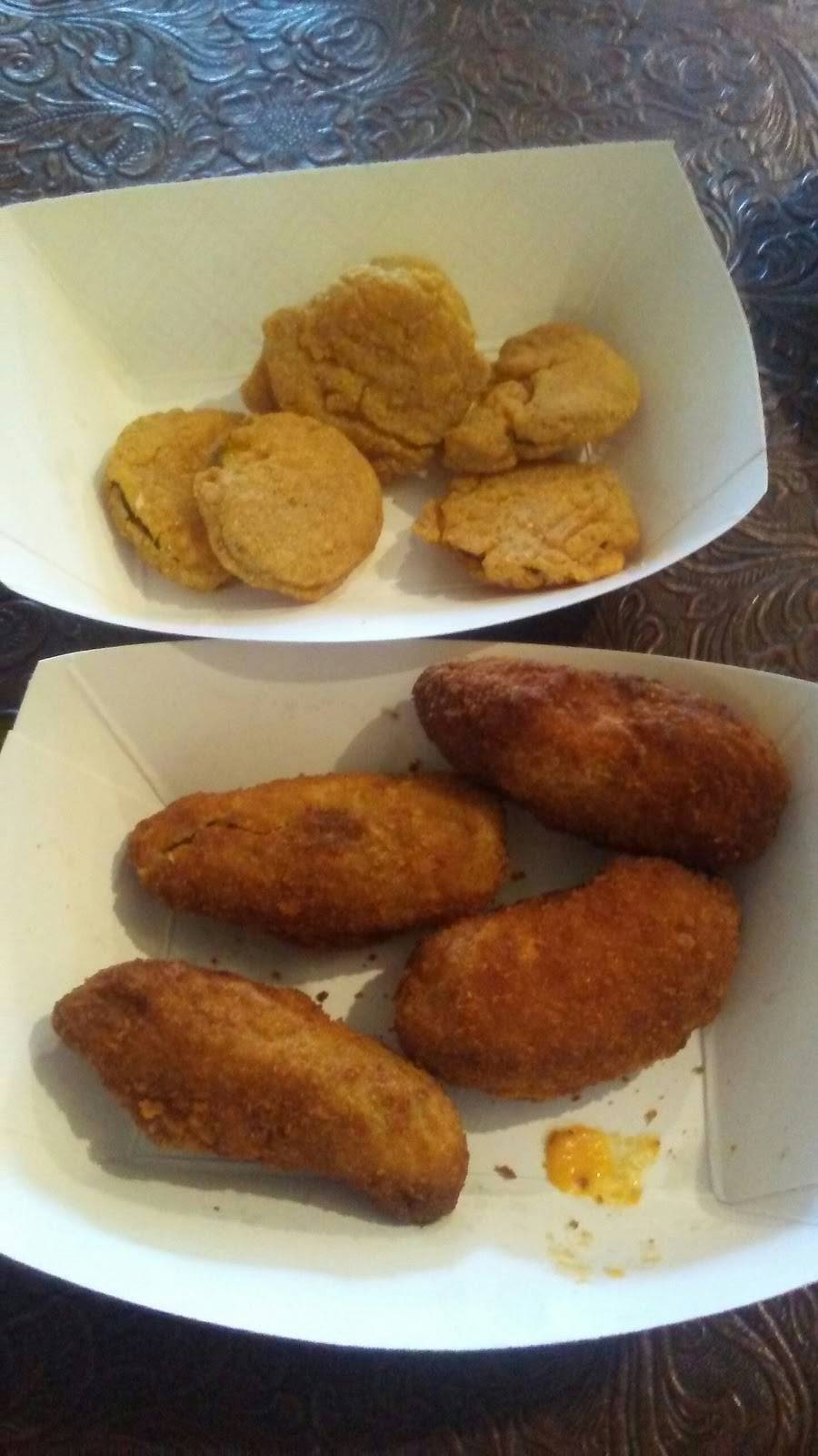 Sassys Kettle Hill Grill | restaurant | 109 W Main St, Palmyra, WI 53156, USA | 2628657350 OR +1 262-865-7350