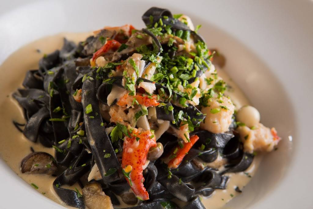 Biaggis | restaurant | 14299 Clay Terrace Blvd, Carmel, IN 46032, USA | 3178181777 OR +1 317-818-1777