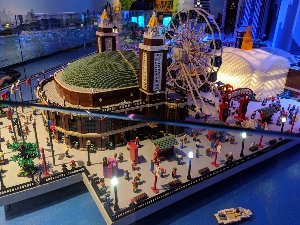 Streets of Woodfield | shopping mall | 601 N Martingale Rd, Schaumburg, IL 60173, USA | 6309547300 OR +1 630-954-7300