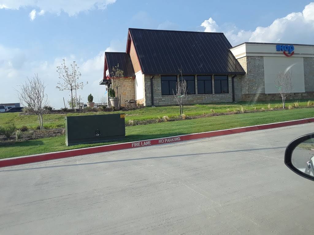 IHOP | restaurant | 3200 N Interstate 35, Denton, TX 76201, USA | 9403907051 OR +1 940-390-7051