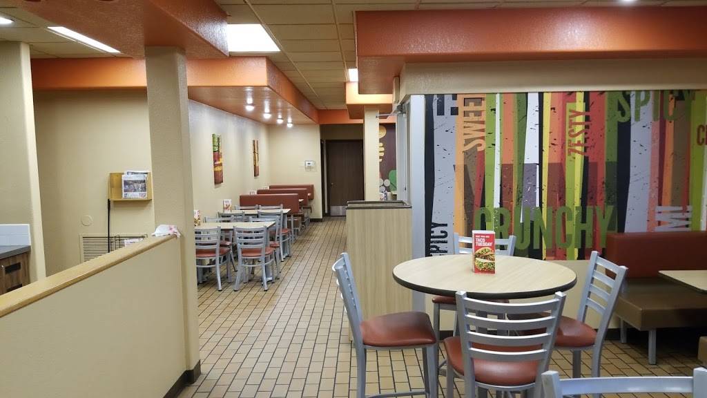 Taco Johns | restaurant | 4401 1st Ave SE, Cedar Rapids, IA 52402, USA | 3193936101 OR +1 319-393-6101