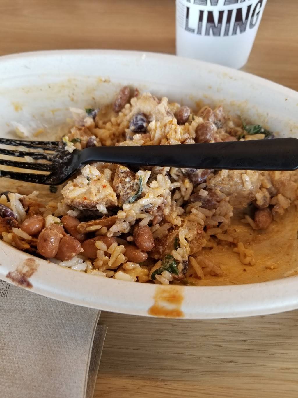 Chipotle Mexican Grill | restaurant | 135 Bluebell Dr SW, New Philadelphia, OH 44663, USA | 3303089375 OR +1 330-308-9375