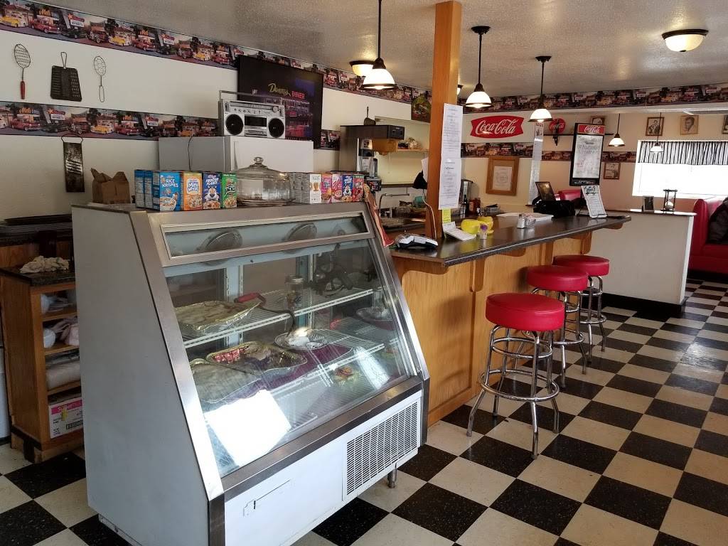 Donnas Dinner | restaurant | Eldon, MO 65026, USA | 5735578070 OR +1 573-557-8070