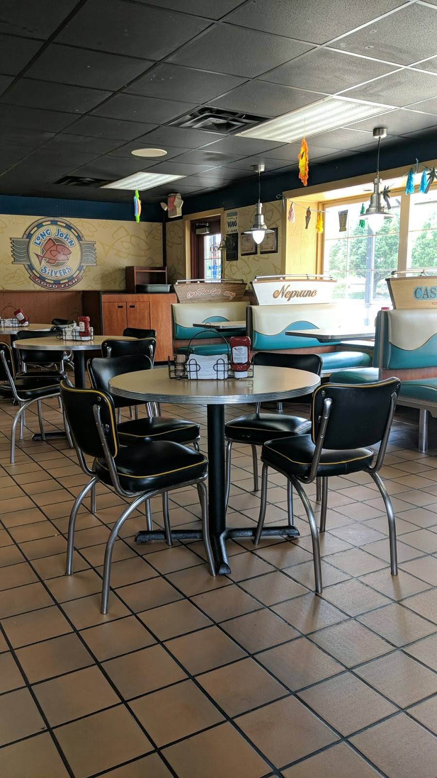 Long John Silvers / A&W | restaurant | 1208 Charleston Ave, Mattoon, IL 61938, USA | 2172355354 OR +1 217-235-5354