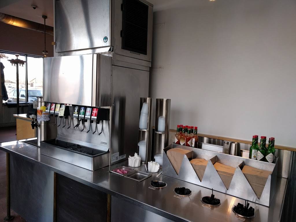 Chipotle Mexican Grill | restaurant | 7750 Main St N, Maple Grove, MN 55369, USA | 7634945005 OR +1 763-494-5005