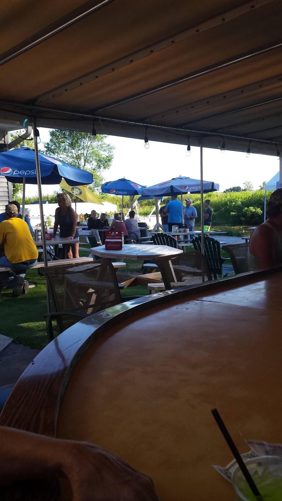 Boom Bay Bar and Grill | restaurant | 7884 Cut Off Ln, Larsen, WI 54947, USA | 9208362073 OR +1 920-836-2073