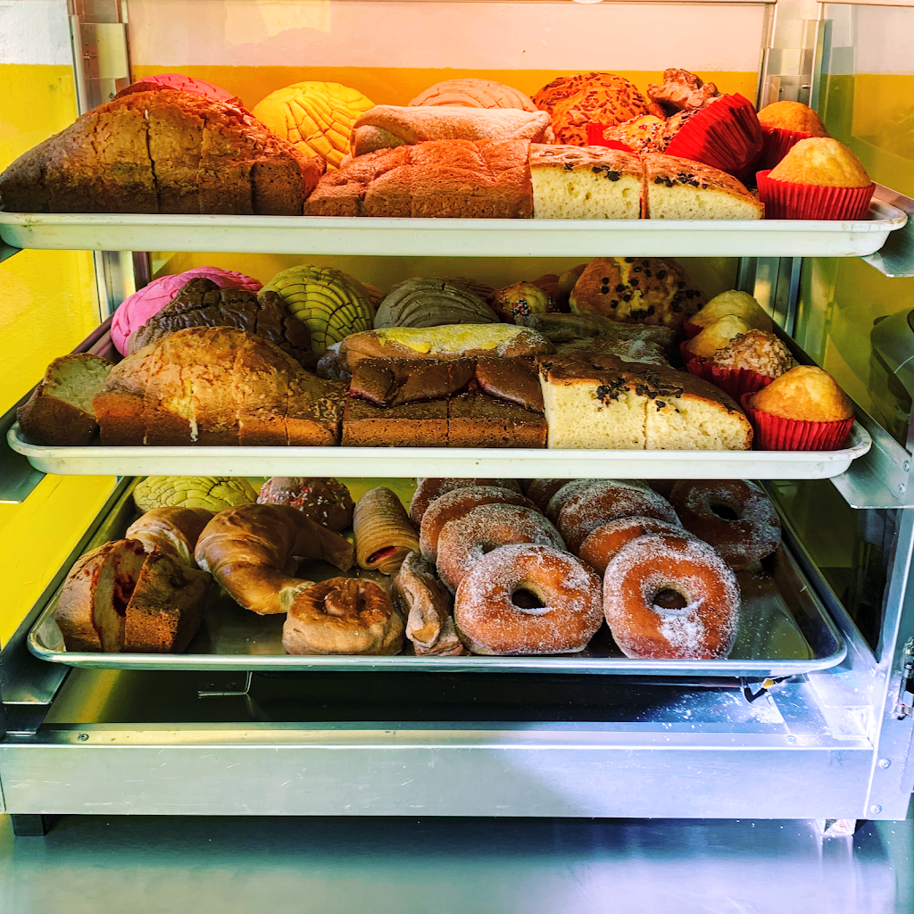 Paleteria El Tajin | restaurant | 923 E Broadway, Columbia, MO 65201, USA | 5735076068 OR +1 573-507-6068