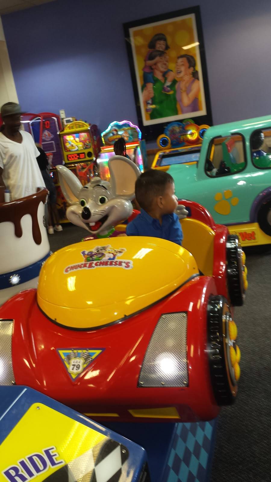 Chuck E. Cheeses | restaurant | 1429 E Kemper Rd, Cincinnati, OH 45246, USA | 5137722720 OR +1 513-772-2720