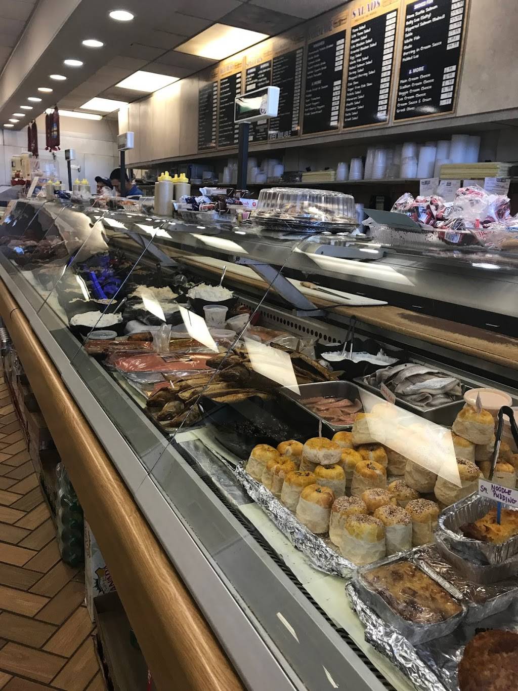 Jerry & Harveys Noshery | restaurant | 96 U.S. 9 & Rt 520 Marlboro Plaza(Kohls Shopping Plaza, Englishtown, NJ 07726, USA | 7329721122 OR +1 732-972-1122