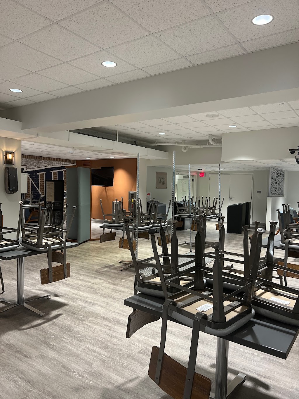 The Underground | restaurant | Morewood Gardens, 1060 Morewood Ave, Pittsburgh, PA 15213, USA | 4122684514 OR +1 412-268-4514