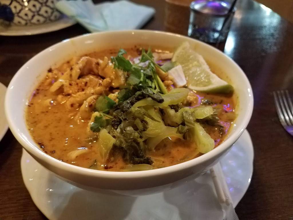 Thai Peppers Restaurant | restaurant | 5541 Merchants View Sq, Haymarket, VA 20169, USA | 7037546561 OR +1 703-754-6561