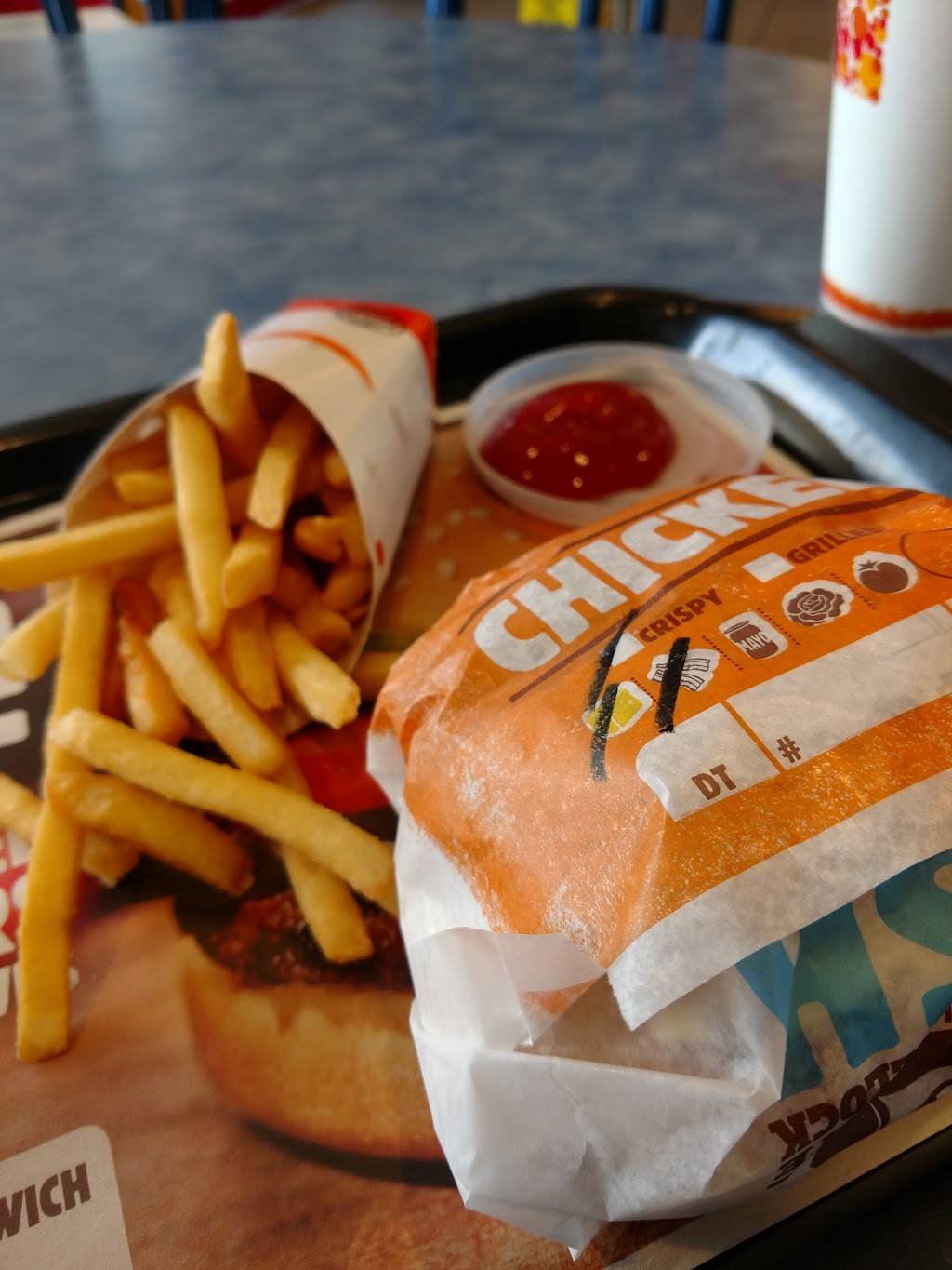 Burger King | restaurant | 823 N Main St, Wellington, OH 44090, USA | 4406479977 OR +1 440-647-9977