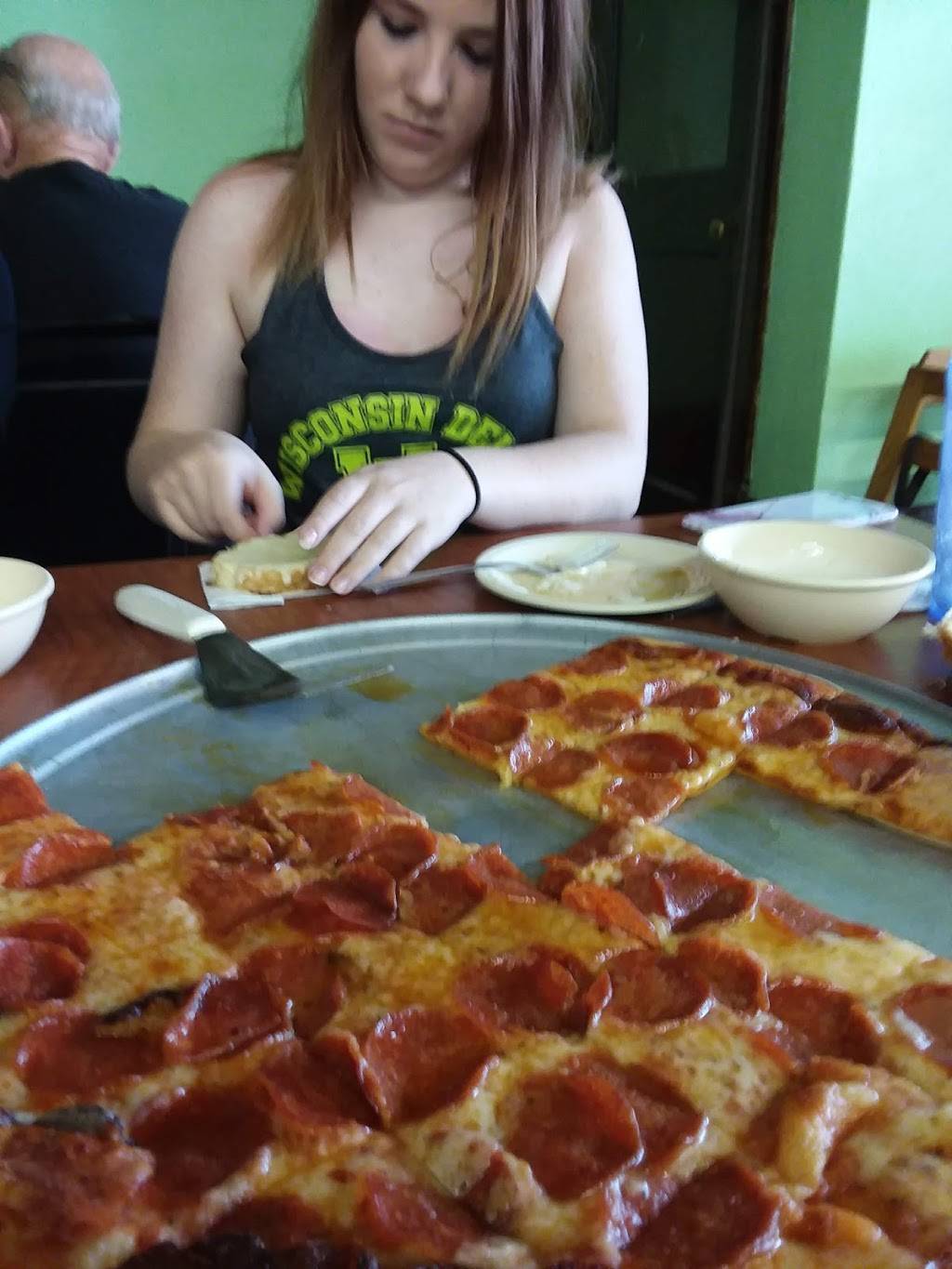 Italian Village | meal delivery | 111 W 1st Ave, Monmouth, IL 61462, USA | 3097342179 OR +1 309-734-2179