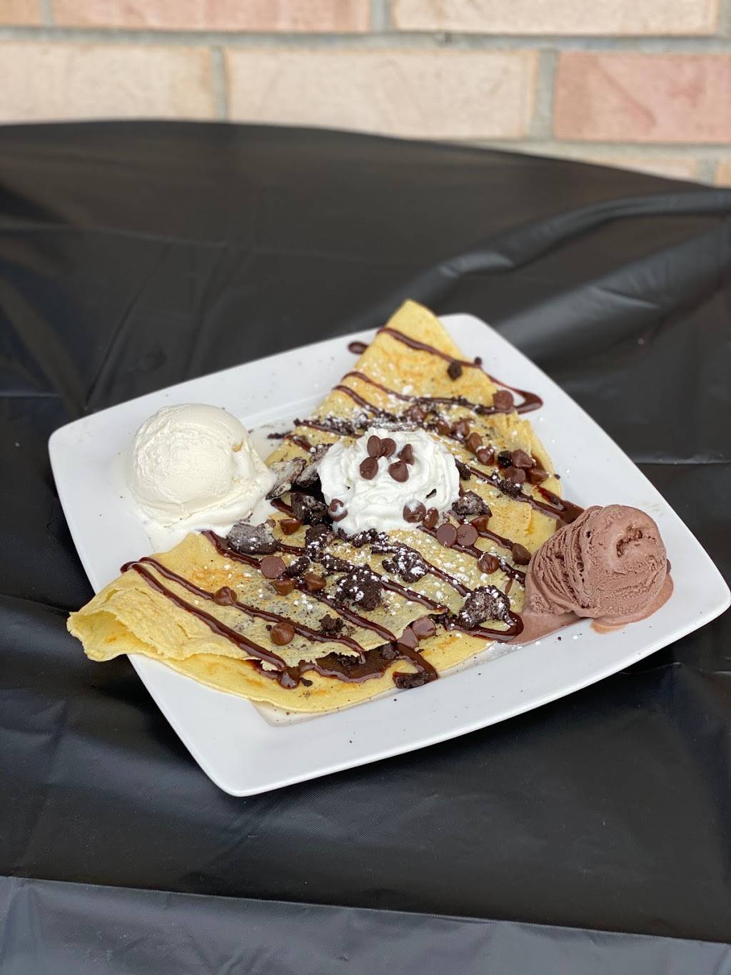 Dearborn’s Desserts & Eats | restaurant | 13736 Michigan Ave, Dearborn, MI 48126, USA | 2484448703 OR +1 248-444-8703